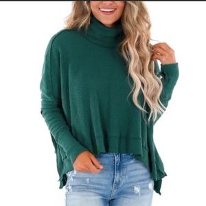 FREE PEOPLE WE THE FREE MOON DAISY OVERSIZED RIBBED THERMAL TOP SIZE MEDIUM NWT